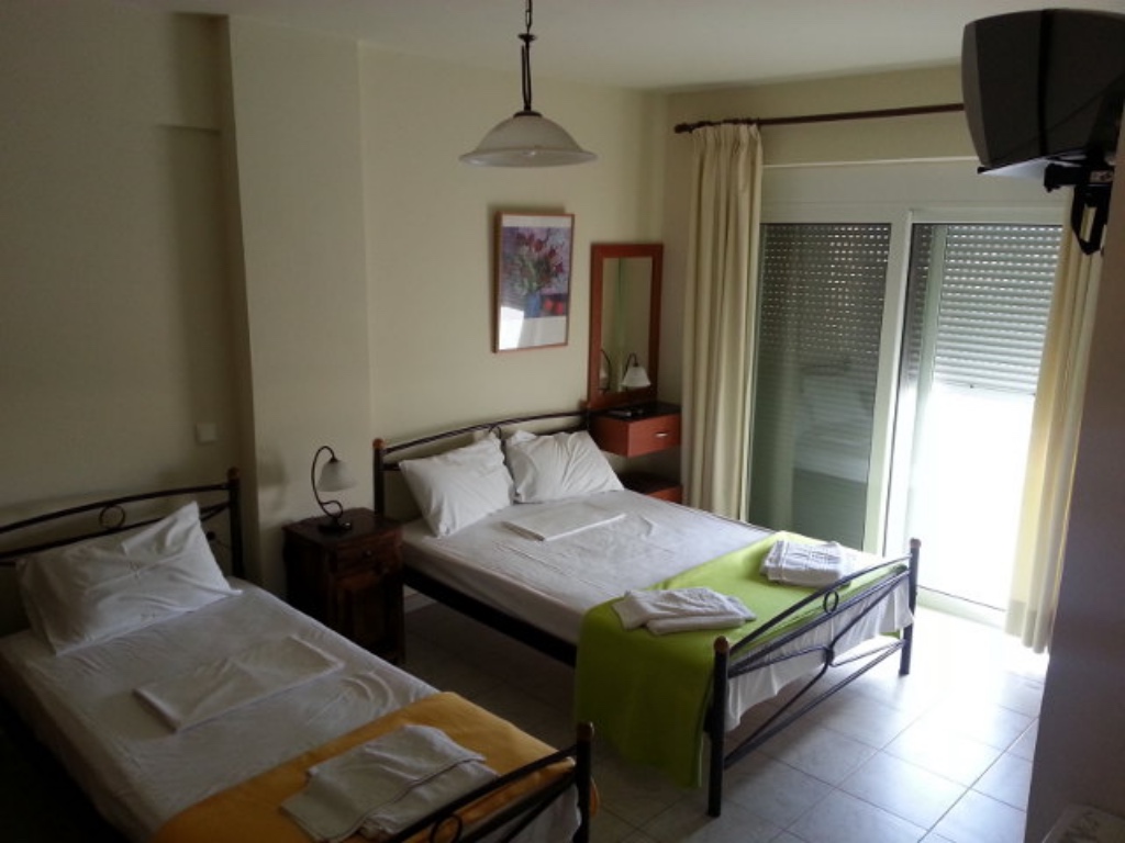 Villa Anemos Pefki 02