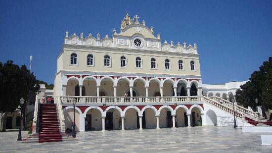 Tinos01